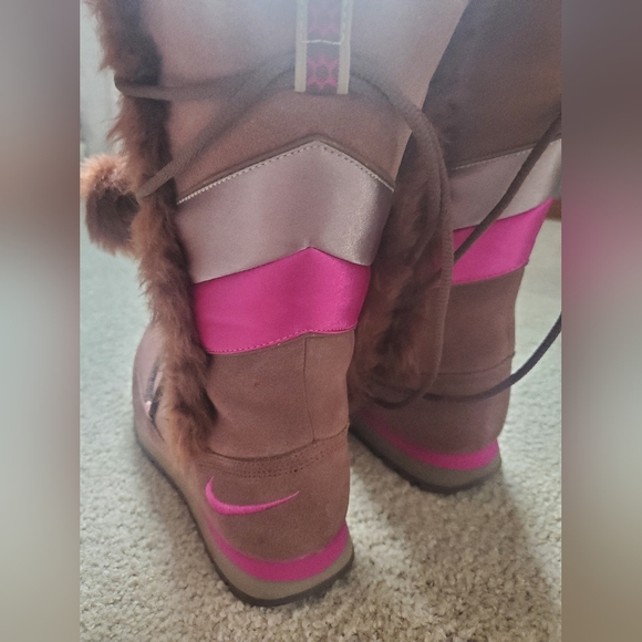 Nike winter boots - Picture 2 of 5